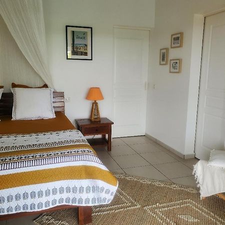 Chambre D'Hote Avec Vue Mer Grand-Bourg  Екстериор снимка